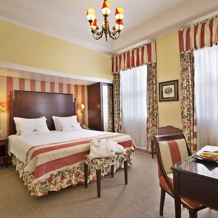 艾薇达宫殿酒店 5*