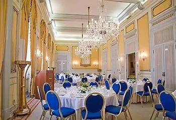 艾薇达宫殿酒店