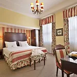 Avenida Palace 5*