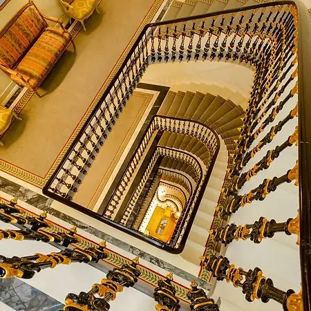 Szálloda Avenida Palace 5*