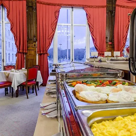 Avenida Palace 5*